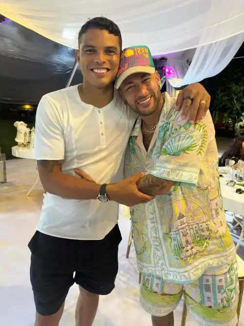 看过去一些 看过去一些